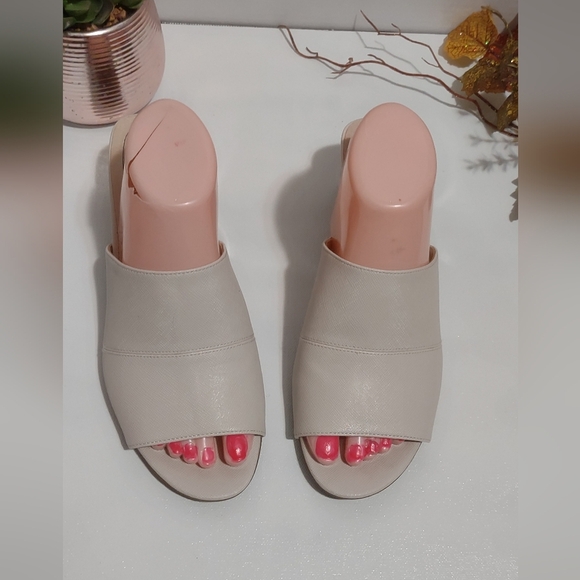 Life Stride Beige Soft System Shoes - Picture 2 of 6